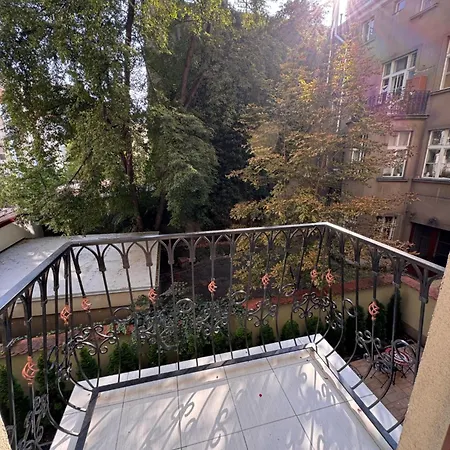 Arbes 10 - At The Yellow Duck Prague Exterior photo
