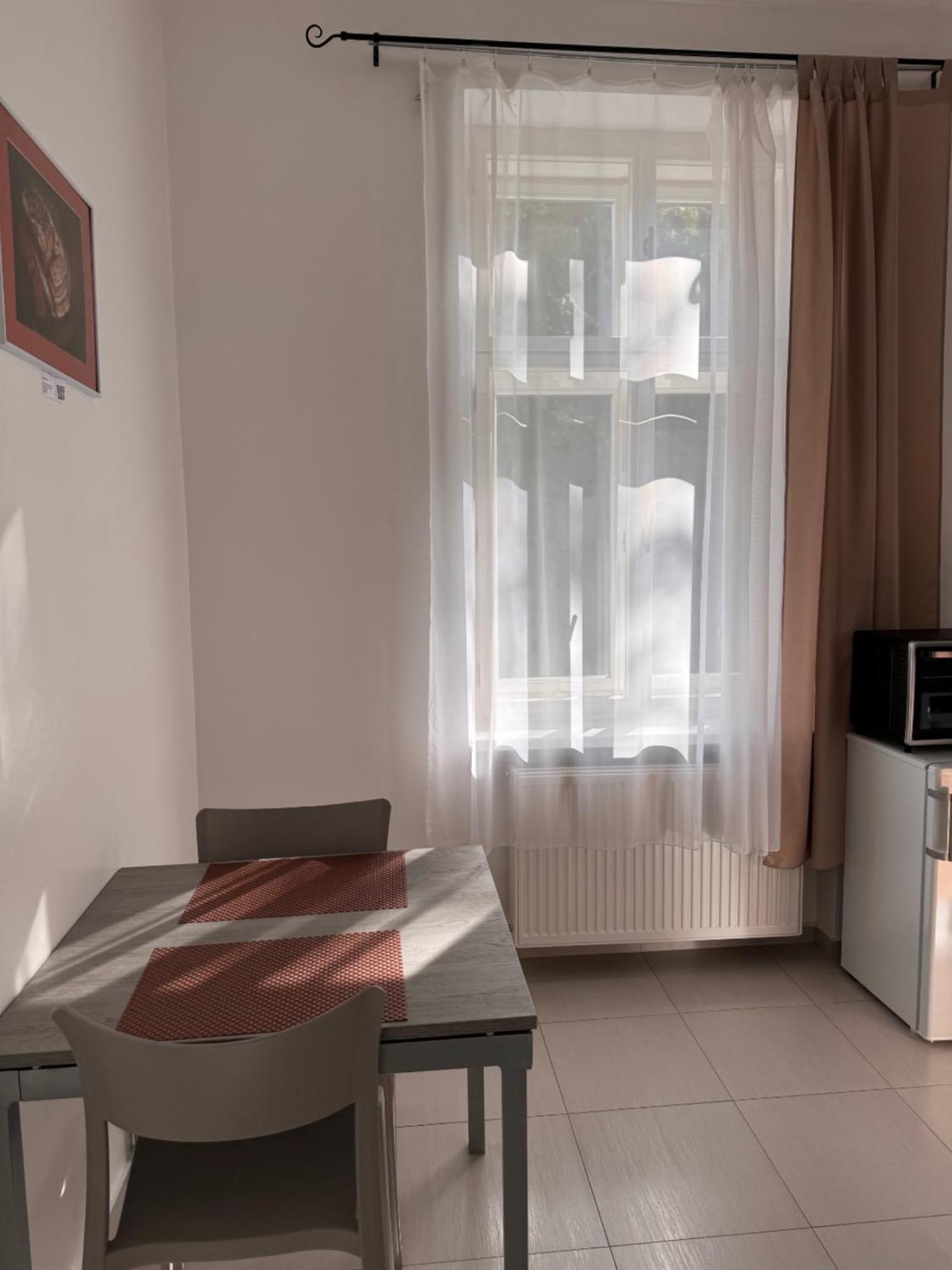 Arbes 10 - At The Yellow Duck Apartment Prague